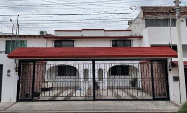 COLINAS DEL CIMATARIO, CASA EN RENTA