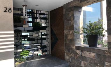 Hermosa casa en venta en zona esmeralda de diseño exclusivo