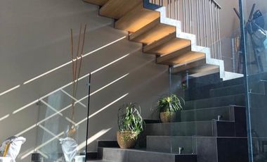 Hermosa casa en venta en zona esmeralda de diseño exclusivo