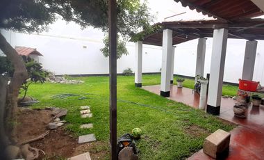 Casa, 362 m2, 4 dorms, 4 baños, jardin, terraza, 2 estac, ideal Proyecto.