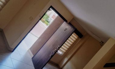 VENTA DE CASA EN URBANIZACIÓN LA PERLA (ROBERT)