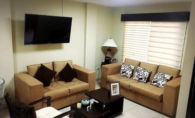 VENTA DE CASA EN URBANIZACIÓN LA PERLA (ROBERT)