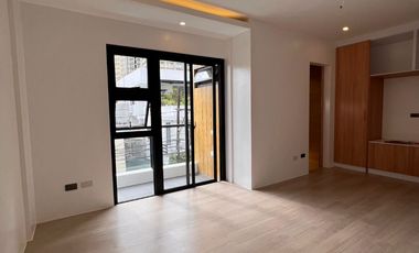 Modern Luxury in Brgy Malamig, Mandaluyong Townhouses For SALE : 4-Storey Townhouse Enclave with Spacious Living | Semi-Furnished | 2-3 Car Garage