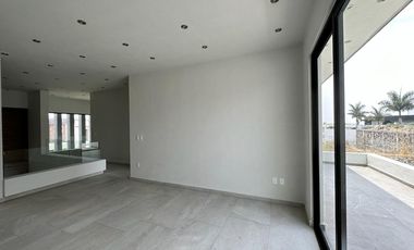 CASA EN VENTA EN LOMAS DE COCOYOC