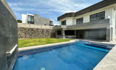 CASA EN VENTA EN LOMAS DE COCOYOC