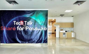 For Rent Office Space at Soho Capital, In strategic Location S.Parman Jakarta Barat