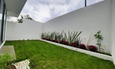 CASA EN VENTA EN LOMALTA TRES MARIAS MORELIA