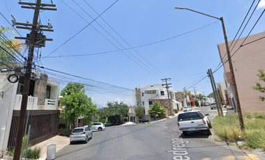 ¡¡REMATE!! ¡¡HERMOSA CASA EN UNA DE LAS MEJORES ZONAS DE MONTERREY DE NUEVO LEON!!