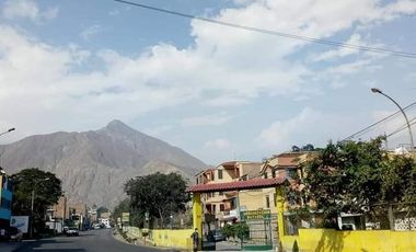 EXCELENTE OPORTUNIDAD DE INVERSIÓN! SE VENDE BONITA CASA EN EL CONDOMINIO PRIVADO BATA SOL EN CHOSICA