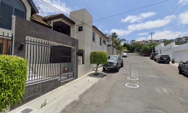 Atención Inversionistas!! Venta de Casa en Remate Bancario, Col. Lomas Agua Caliente, Tijuana.
