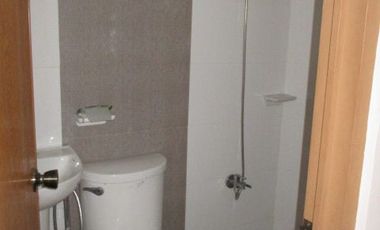 Studio Apartment for Rent Valenzuela Karuhatan SM Valenzuela Fatima