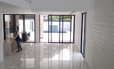 VENTA DE CASA DE ESTRENO EN ISLA MOCOLI - ETAPA DUBAI