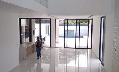 VENTA DE CASA DE ESTRENO EN ISLA MOCOLI - ETAPA DUBAI