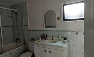 San José, céntrica casa 85 MT2 $ 184.000.000.