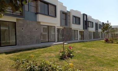 $1,689,660 Una Casa con Alberca SemiOlímpica Tezoyuca Emiliano Zapata Morelos