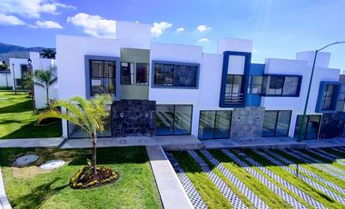 $1,689,660 Una Casa con Alberca SemiOlímpica Tezoyuca Emiliano Zapata Morelos