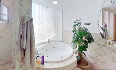 Casa en Venta en Pedregal de Echegaray, Naucalpan
