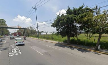 Terreno en venta en Zinacantepec en Av. Adolfo López Mateos para desarrollo.