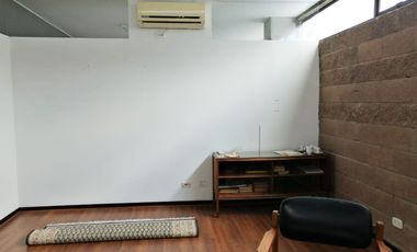 PR15646 Oficina en arriendo en el sector Aguacatala, Medellin