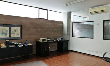 PR15646 Oficina en arriendo en el sector Aguacatala, Medellin