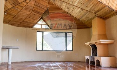 CASA DE CAMPO CON TERRENO SECTOR SOCAPAMBA