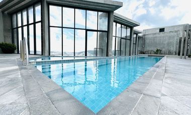 Suite En Renta 60 m² Amoblada de Lujo Edificio Iqon frente al Parque La Carolina