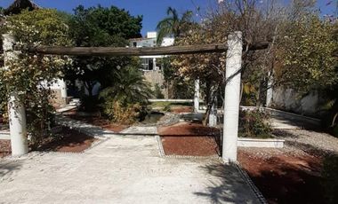 TEQUESQUITENGO ESPECTACULAR RESIDENCIA CON INIGUALABLE VISTA AL LAGO