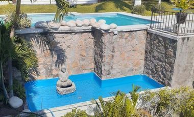 TEQUESQUITENGO ESPECTACULAR RESIDENCIA CON INIGUALABLE VISTA AL LAGO