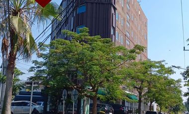 Hotel Jl. Raya Jemusari, Jemurwonosari, Wonocolo, Kota Surabaya