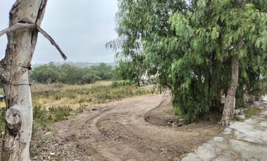 SE VENDE TERRENO CON CONSTRUCCION