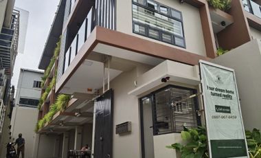 4 Storey Townhouse in Cubao Near EDSA with 4 Bedroom with 2 Car Garage!