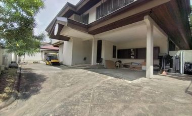 2Storey with 3BR House  for Rent in Greenmeadows Quezon City
