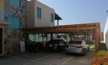 EN VENTA CASA EN ACAPULCO PIE DE LA CUESTA CON FRENTE DE PLAYA FRACCIONAMIENTO LUCES EN EL MAR