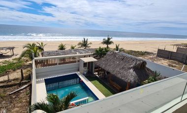 EN VENTA CASA EN ACAPULCO PIE DE LA CUESTA CON FRENTE DE PLAYA FRACCIONAMIENTO LUCES EN EL MAR