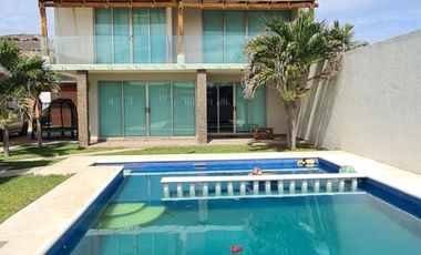 EN VENTA CASA EN ACAPULCO PIE DE LA CUESTA CON FRENTE DE PLAYA FRACCIONAMIENTO LUCES EN EL MAR