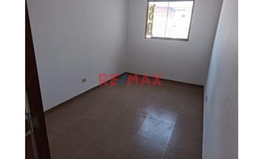 Casa De Tres Pisos En Salamanca De Monterrico, Urb. Recaudadores