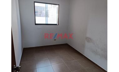 Casa De Tres Pisos En Salamanca De Monterrico, Urb. Recaudadores