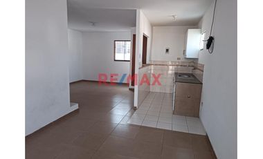 Casa De Tres Pisos En Salamanca De Monterrico, Urb. Recaudadores