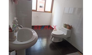 Casa De Tres Pisos En Salamanca De Monterrico, Urb. Recaudadores