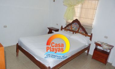 Casa Rentera con Piscina y Vista Al Mar de Venta en Playas, Via a Data.