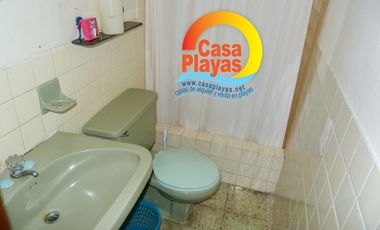 Casa Rentera con Piscina y Vista Al Mar de Venta en Playas, Via a Data.