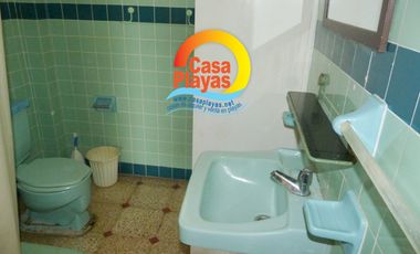 Casa Rentera con Piscina y Vista Al Mar de Venta en Playas, Via a Data.