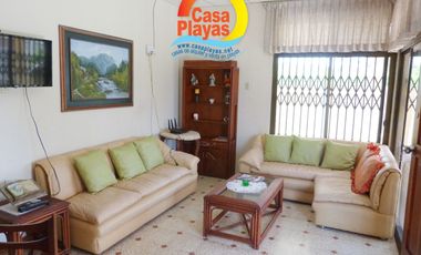 Casa Rentera con Piscina y Vista Al Mar de Venta en Playas, Via a Data.