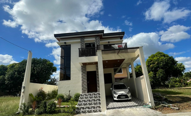 For Sale: South Forbes Villas 4 Bedroom House and Lot in Cavite