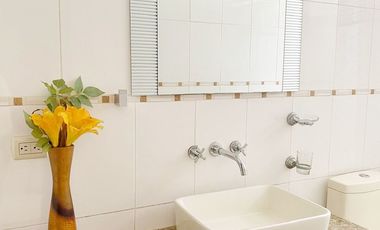 Venta de Casa Alborada Décima Etapa - Con linda remodelación, Guayaquil, Ecuador