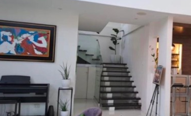 3BR House & Lot For Sale in BF Homes Resort Las Pinas