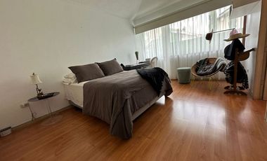 HERMOSA CASA DE VENTA CON PISCINA POR EL RESERVORIO DE CUMBAYÁ!!