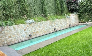 HERMOSA CASA DE VENTA CON PISCINA POR EL RESERVORIO DE CUMBAYÁ!!