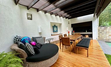 HERMOSA CASA DE VENTA CON PISCINA POR EL RESERVORIO DE CUMBAYÁ!!