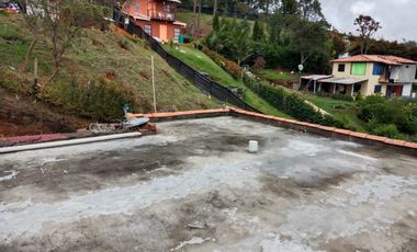 Finca con casa y loza para otro piso, Vereda san isidro Guarne a 10 minutos de la Autopista